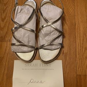 sarah flint silver strappy sandals Eh Size 37 Is Size 6.5.
Brand new